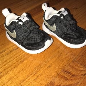Adorable size 4C infant Nike shoes!